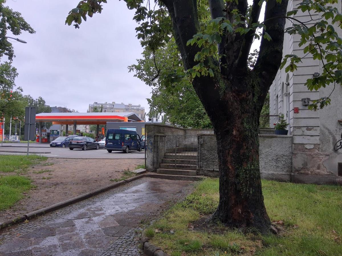Noclegi Przy Dworcu Pkp Vratislav Exteriér fotografie
